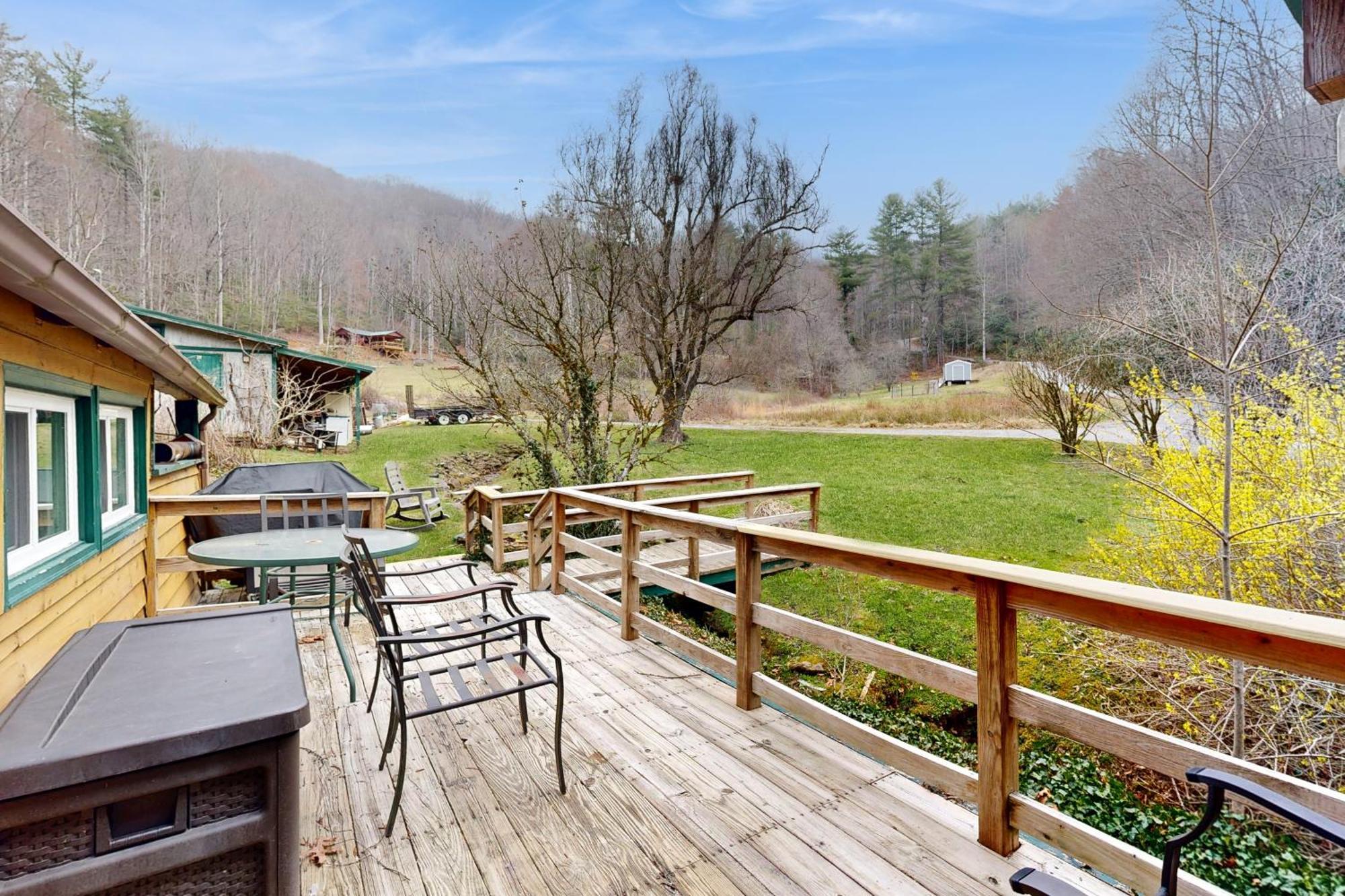 1 Bed 1 Bath Vacation Home In Sylva Esterno foto