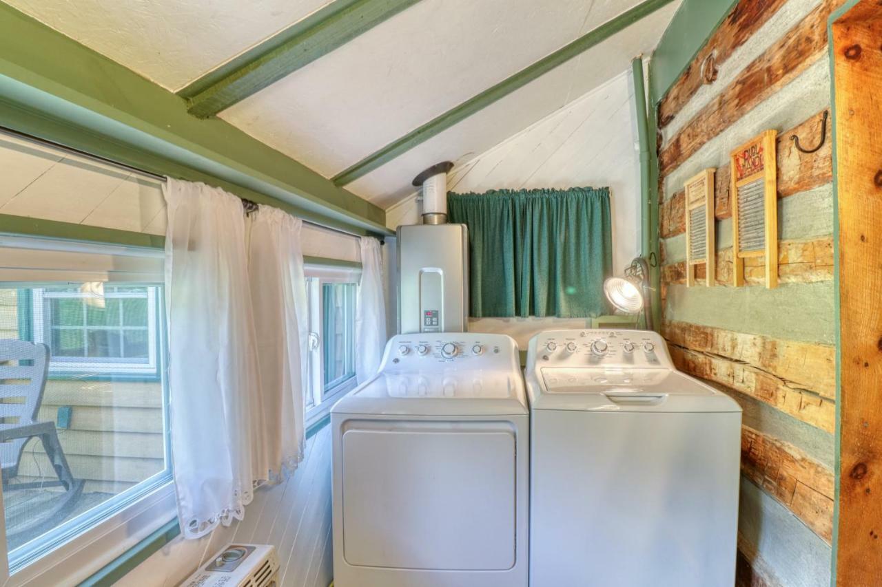 1 Bed 1 Bath Vacation Home In Sylva Esterno foto