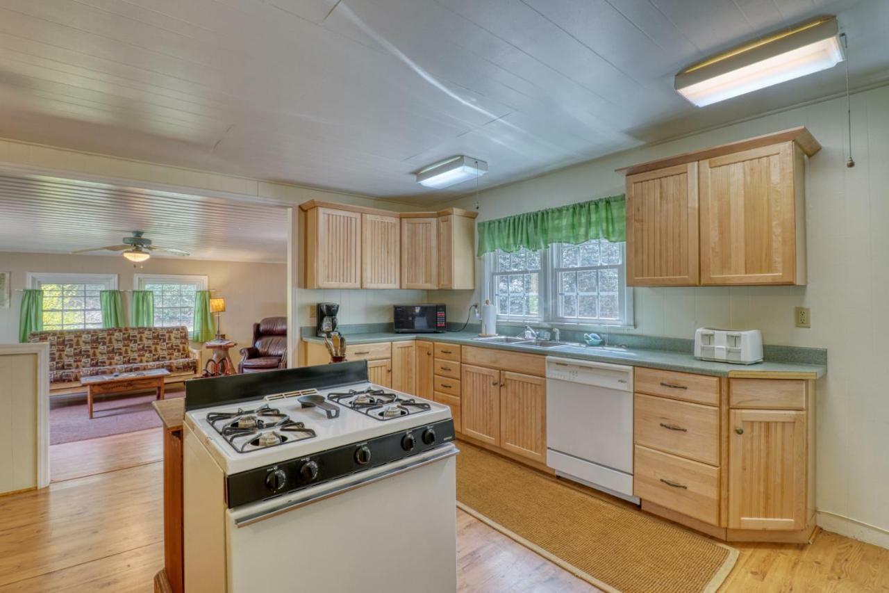 1 Bed 1 Bath Vacation Home In Sylva Esterno foto