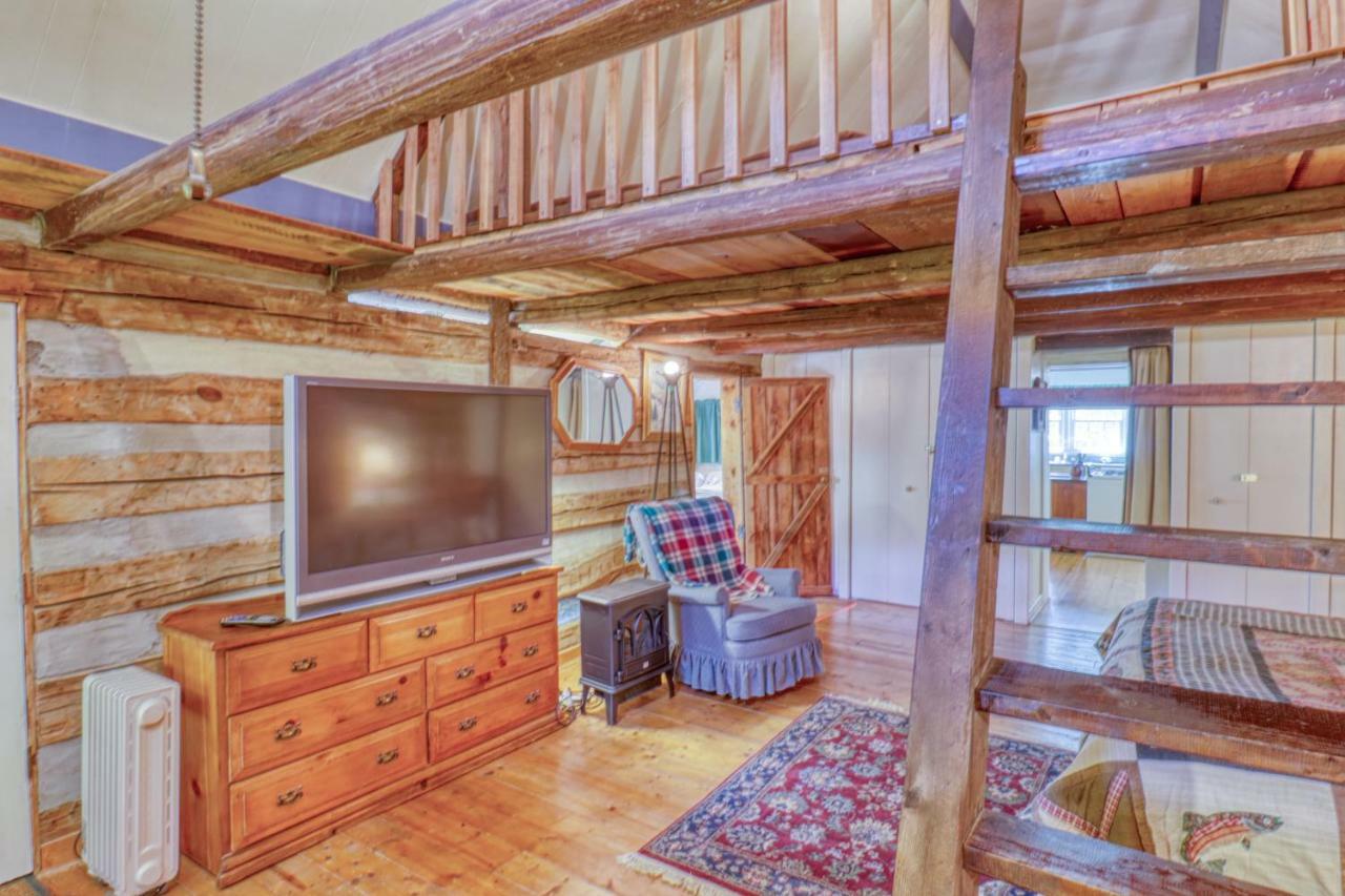 1 Bed 1 Bath Vacation Home In Sylva Esterno foto