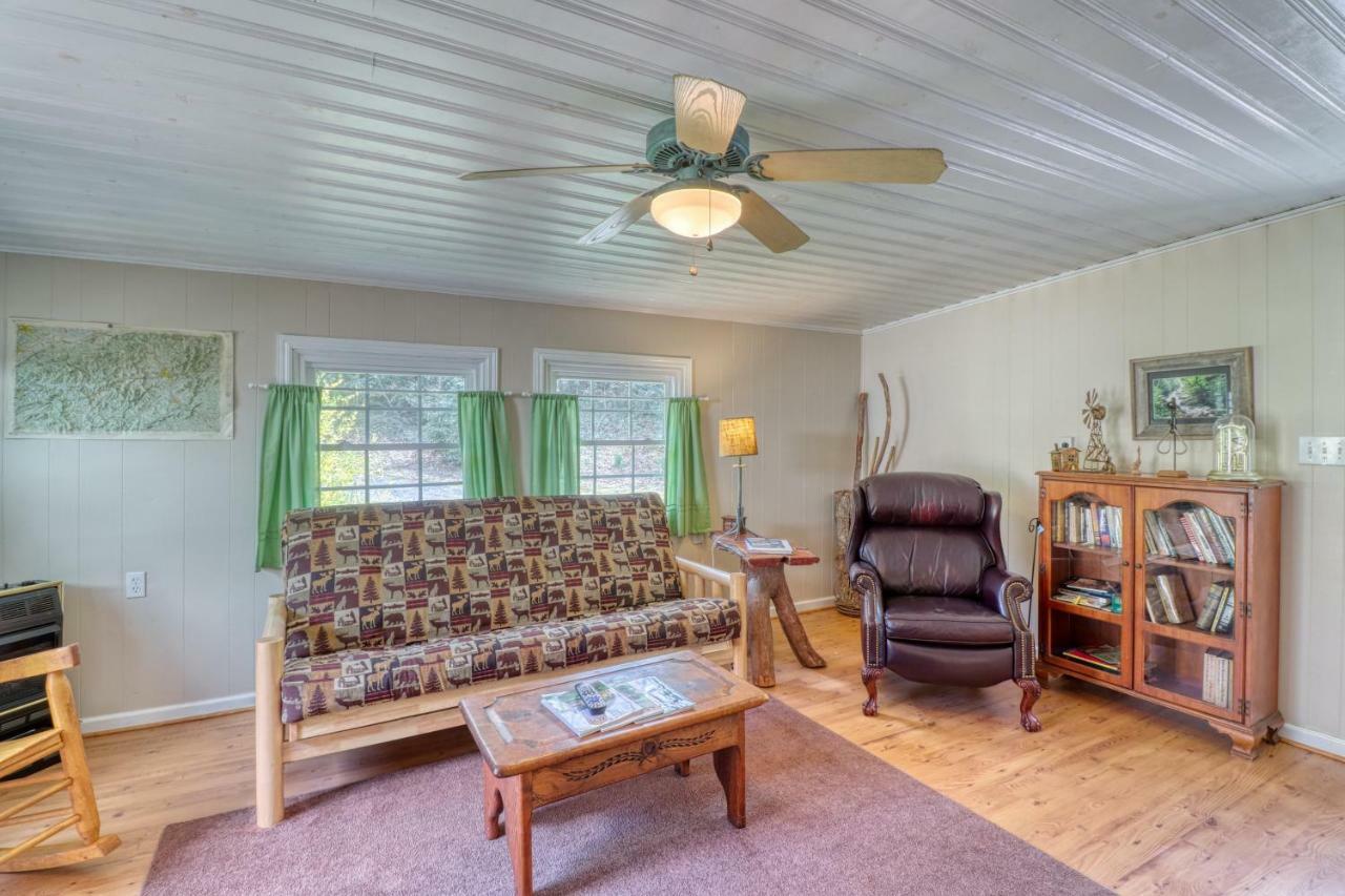 1 Bed 1 Bath Vacation Home In Sylva Esterno foto